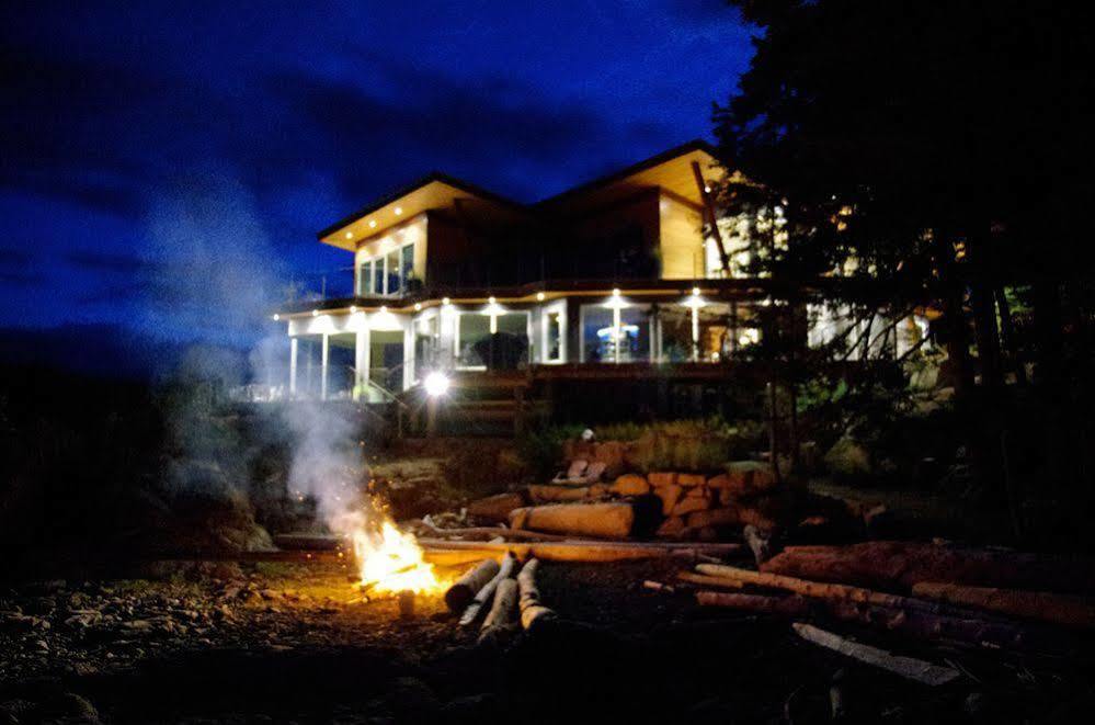 Pointhouse Suites On Sargeant Bay Halfmoon Bay Kültér fotó
