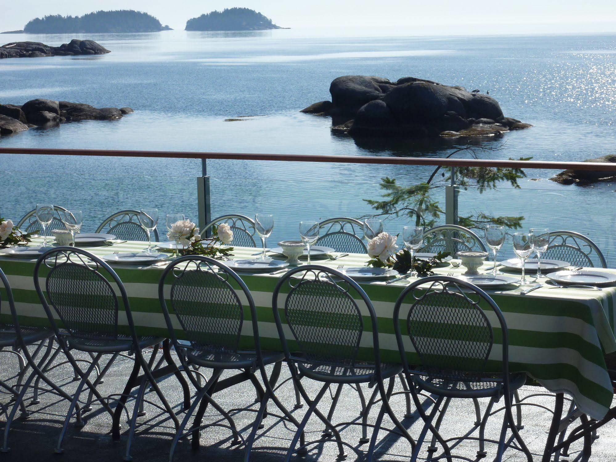 Pointhouse Suites On Sargeant Bay Halfmoon Bay Kültér fotó